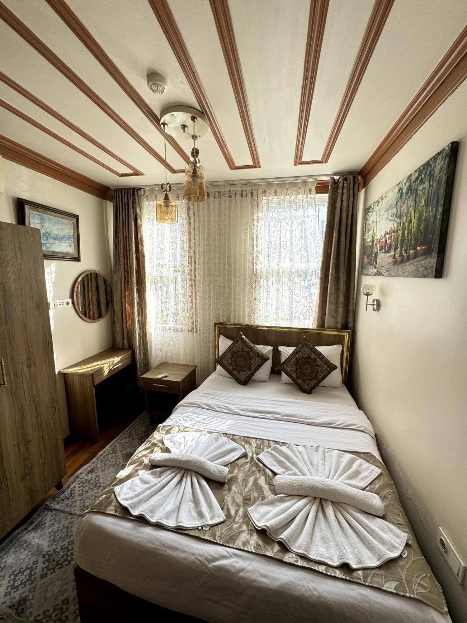 April Story Apart Hotel Istanbul Exterior photo